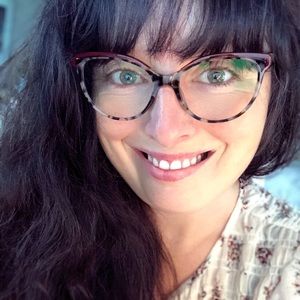 Meet your Posher, Posh